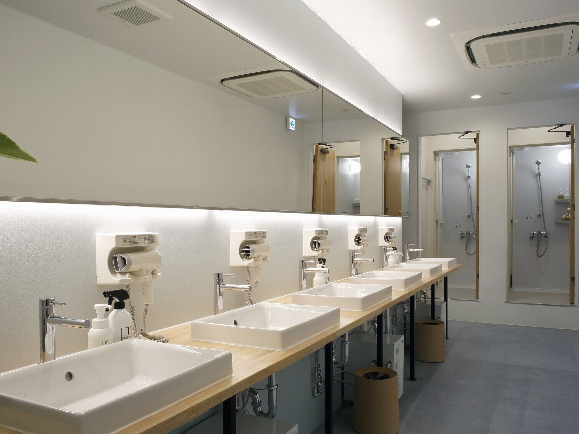Goen Lounge And Stay Hirakata Buitenkant foto